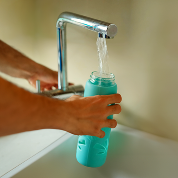 Glass bottle cleaning