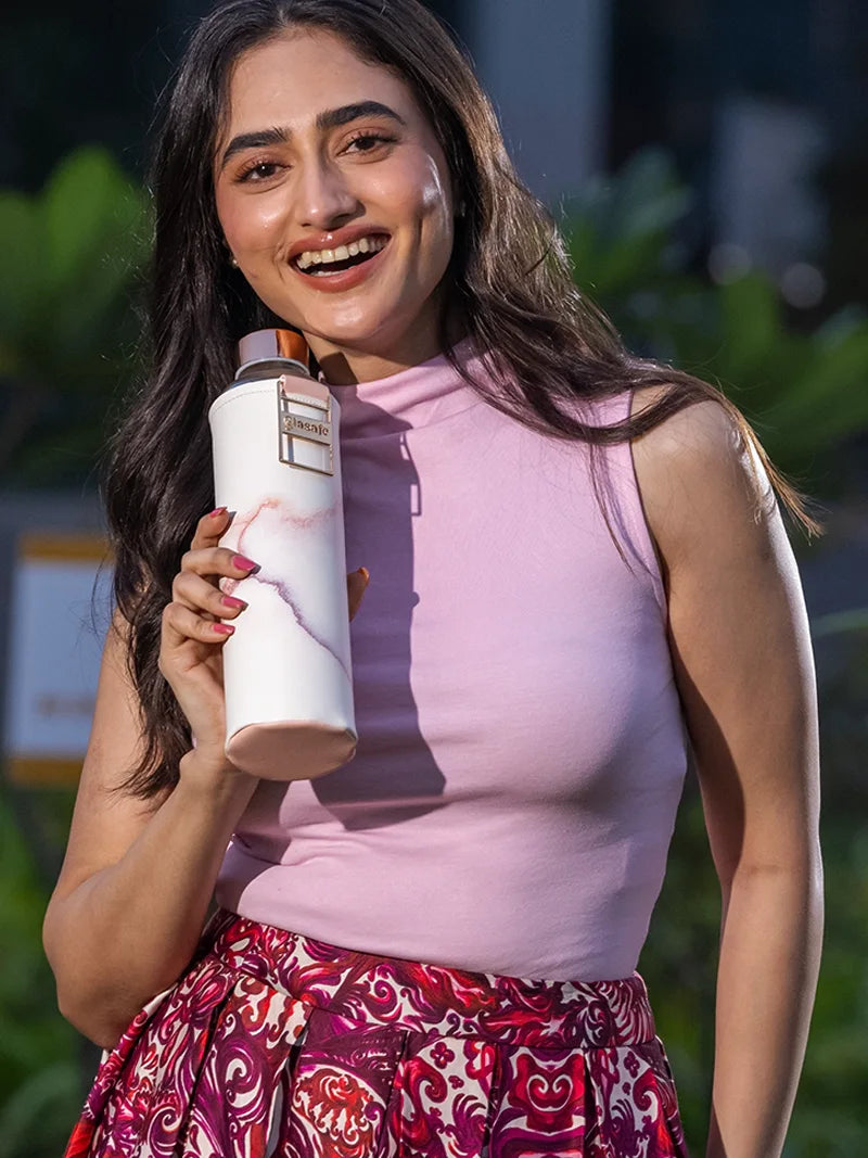 Vego Sip Premium Borosilicate Glass Water Bottle with Protective Vegan Leather Sleeve, 750ml (Coral Peach)