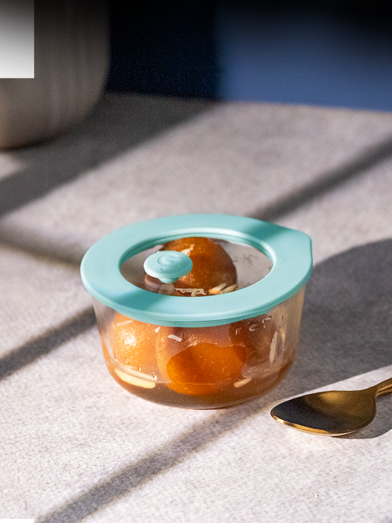 borosilicate glass bowl with lid and air-vent