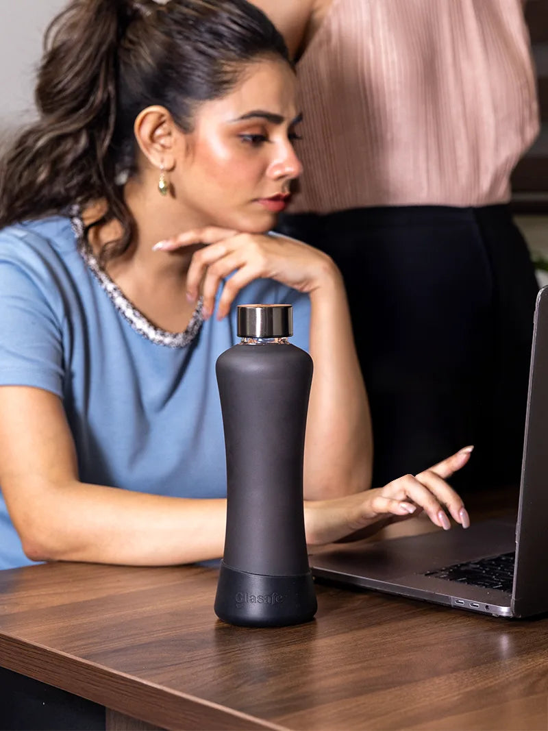 Glasafe SYP Premium Borosilicate Glass Water Bottle with Anti-Slip Silicone Base - 550ml (Noir)