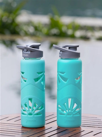 Set of 2 Borosilicate Glass Water Bottle with Protective Silicone Sleeve, 750ml (Green)