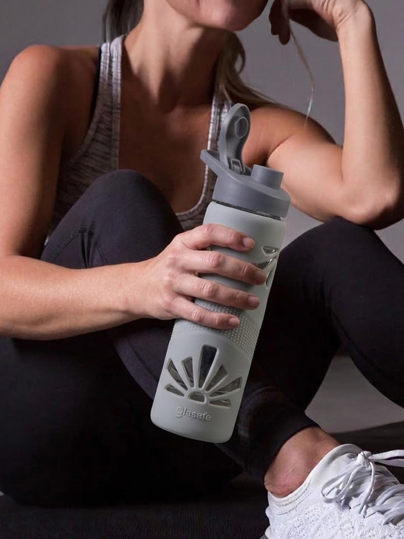 Borosilicate Glass Water Bottle with Protective Silicone Cover, 550ml (Soothing Slate)