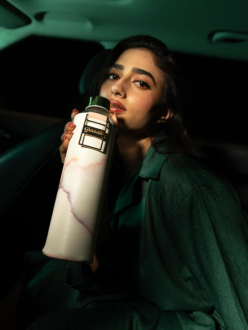 Vego Sip Premium Borosilicate Glass Water Bottle with Protective Vegan Leather Sleeve, 750ml (Coral Peach)