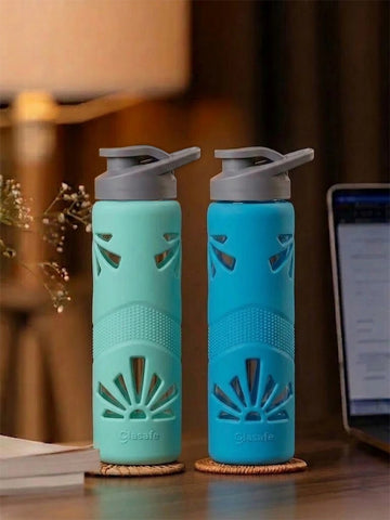 Set of 2 Borosilicate Glass Water Bottle with Protective Silicone Sleeve, 550ml (Blue, Green)