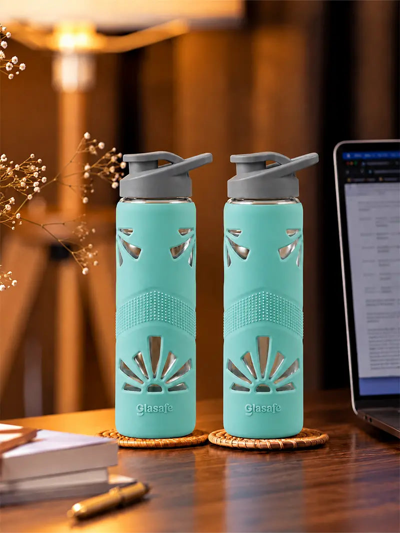 Set of 2 Borosilicate Glass Water Bottle with Protective Silicone Sleeve, 550ml (Green)