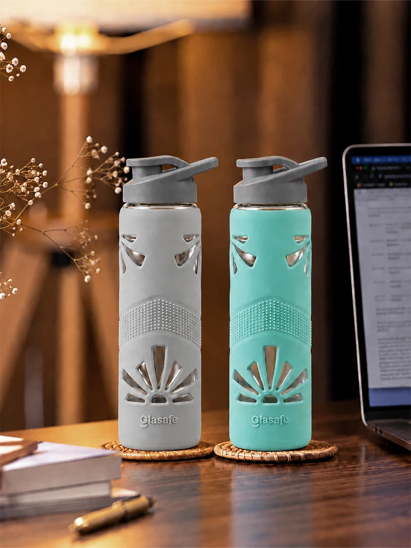 Set of 2 Borosilicate Glass Water Bottle with Protective Silicone Sleeve, 550ml (Green, Grey)