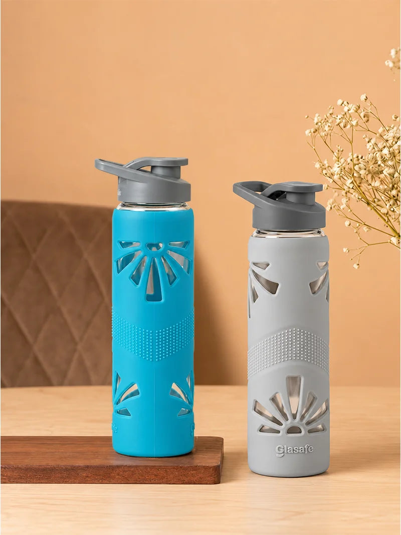 Set of 2 Borosilicate Glass Water Bottle with Protective Silicone Sleeve, 550ml (Blue, Grey)