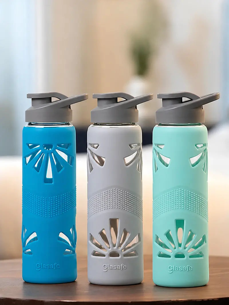 Set of 3 Borosilicate Glass Water Bottle with Protective Silicone Sleeve, 550ml