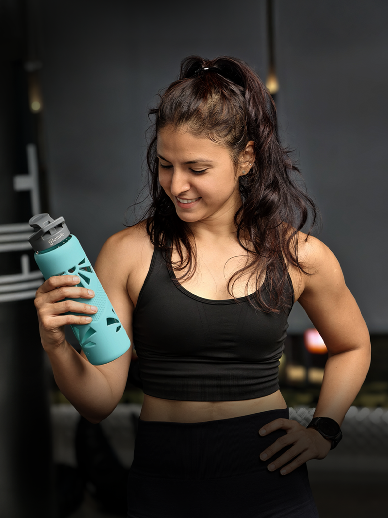 Borosilicate Glass Water Bottle with Protective Silicone Cover, 750ml (Mellow Mist)