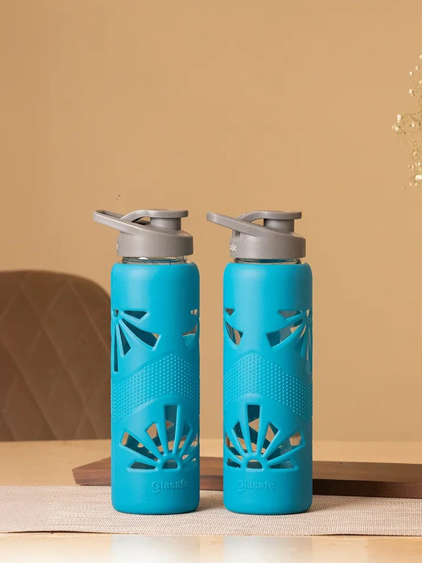 Set of 2 Borosilicate Glass Water Bottle with Protective Silicone Sleeve, 750ml (Blue)