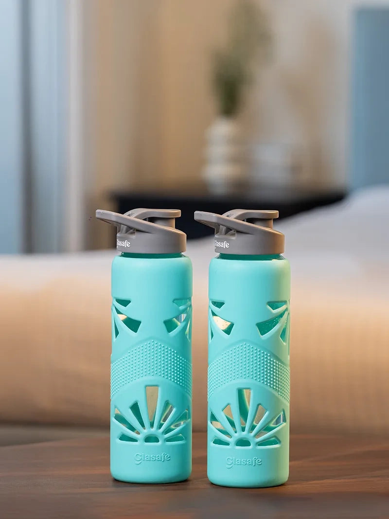 Set of 2 Borosilicate Glass Water Bottle with Protective Silicone Sleeve, 750ml (Green)