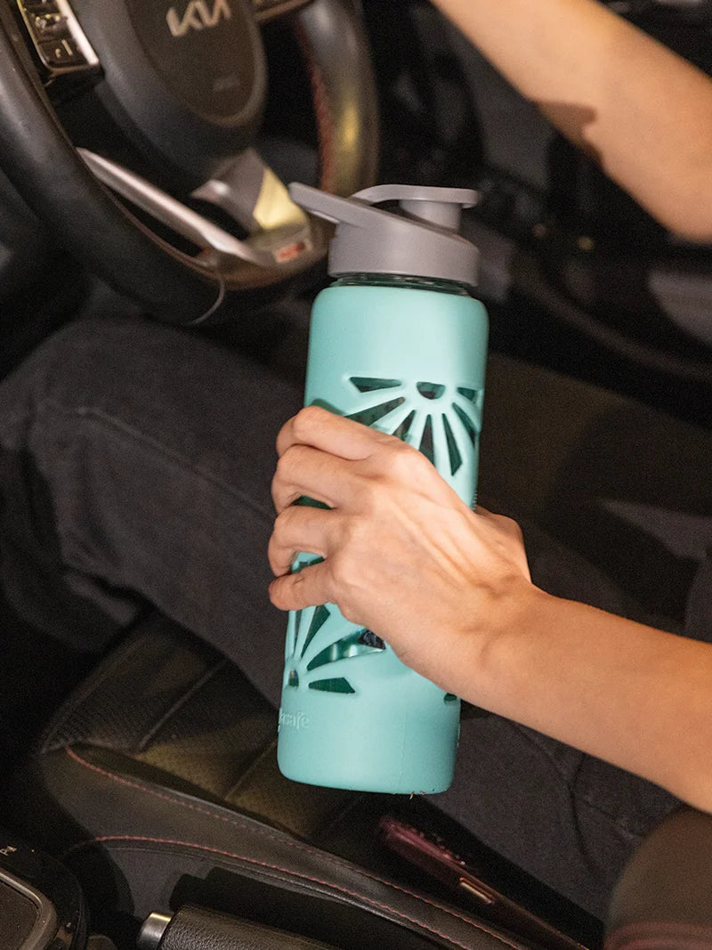 Borosilicate Glass Water Bottle with Protective Silicone Cover, 750ml (Mellow Mist)