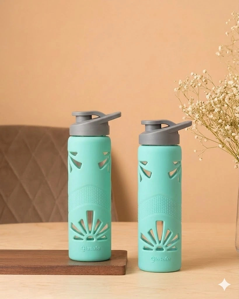 Set of 2 Borosilicate Glass Water Bottle with Protective Silicone Sleeve, 550ml (Green)